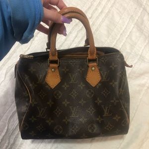Louis Vuitton speedy bag